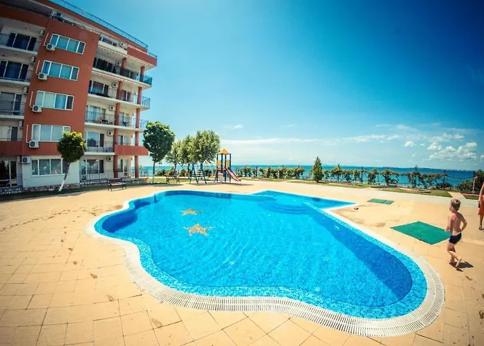 Beautiful Right By The Sea, Sweti Wlas