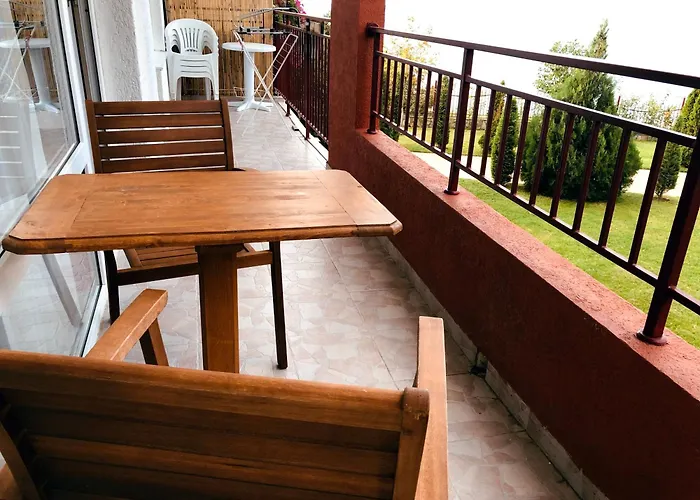 Beautiful Right By The Sea, * Sweti Wlas