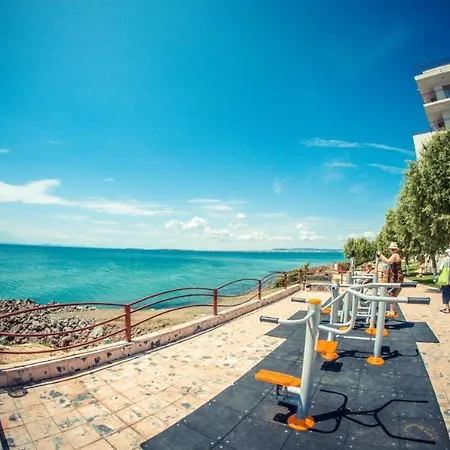 Apartmán Beautiful Right By The Sea, *