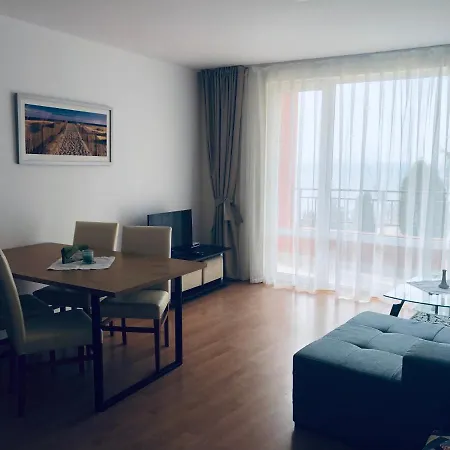 Apartmán Beautiful Right By The Sea, *