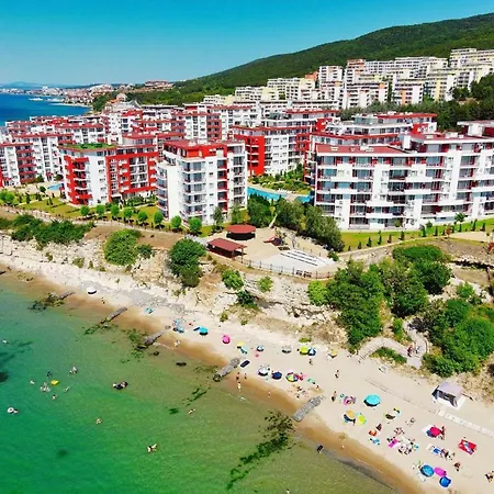 Beautiful Right By The Sea, Apartamento Sveti Vlas
