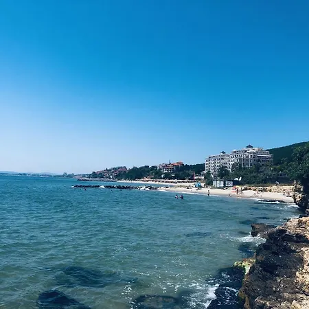 アパート Beautiful Right By The Sea, スヴェティ・ヴラス