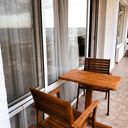 Beautiful Right By The Sea, * スヴェティ・ヴラス