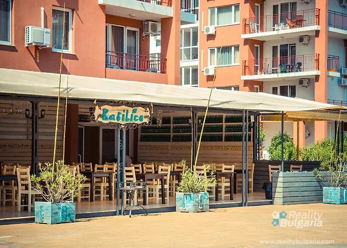 Beautiful Right By The Sea, Apartament