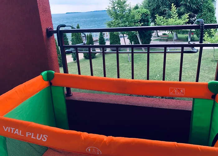 Apartament Beautiful Right By The Sea,